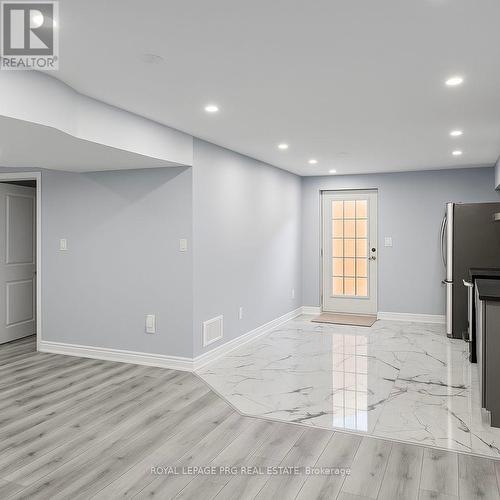 3 ASH HILL AVENUE , Caledon, Ontario L7C 4E8 2