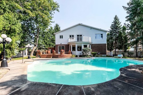 Cour - 97 Rue Chatillon, Dollard-Des-Ormeaux, QC 