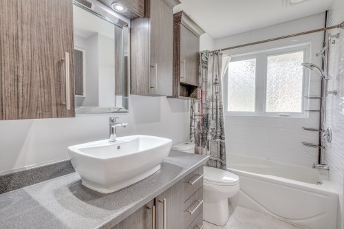Bathroom - 1124  - 1126 24E Avenue, Saint-Jérôme, QC 