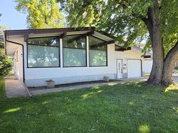 787 Crescent Road E Portage La Prairie, MB R1N 0Y2