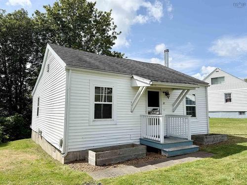 57 Cedar Street  Pictou, NS B0K 1H0