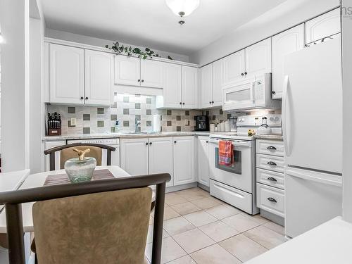 308 93 Kearney Lake Road, Halifax, NS 