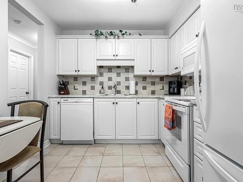 308 93 Kearney Lake Road, Halifax, NS 