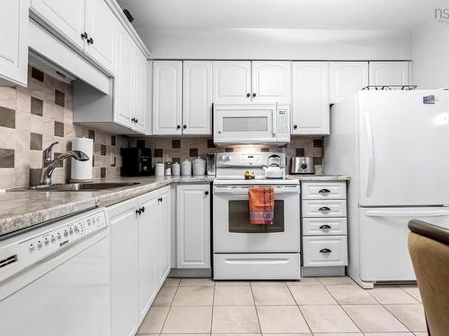 308 93 Kearney Lake Road, Halifax, NS 
