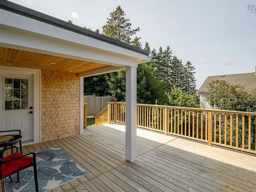 55 Lawrence Street, Lunenburg, NS 