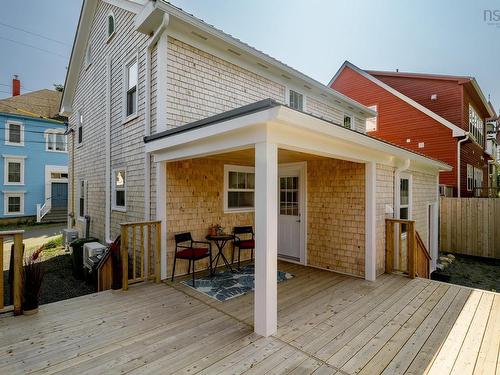 55 Lawrence Street, Lunenburg, NS 