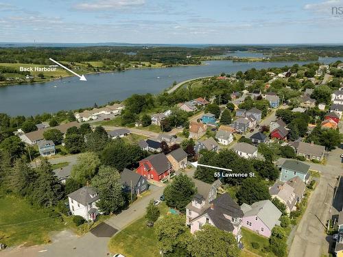 55 Lawrence Street, Lunenburg, NS 
