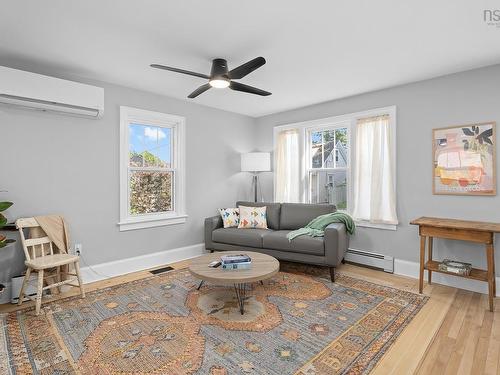 55 Lawrence Street, Lunenburg, NS 