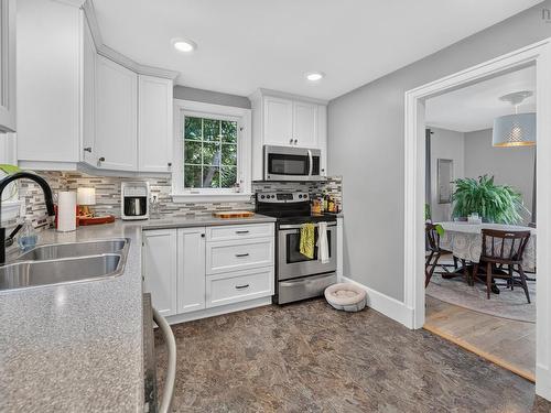 61 Connaught Avenue, Middleton, NS 