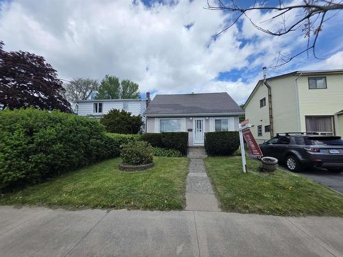 2883 Connaught Avenue  Halifax, NS B3L 3A2