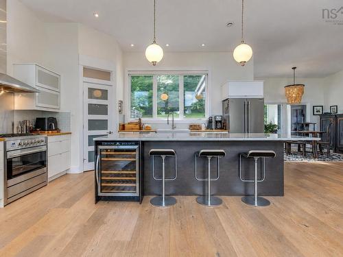8 First Avenue, Bedford, NS 