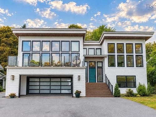 8 First Avenue, Bedford, NS 