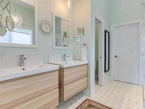 8 First Avenue, Bedford, NS 