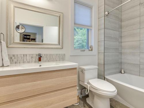 8 First Avenue, Bedford, NS 