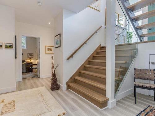 8 First Avenue, Bedford, NS 