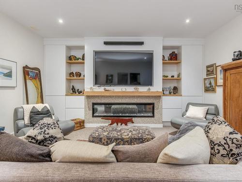 8 First Avenue, Bedford, NS 