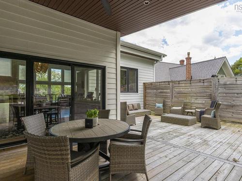 8 First Avenue, Bedford, NS 