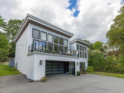 8 First Avenue, Bedford, NS 