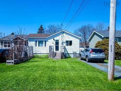 331 Chadwick Street  Dartmouth, NS B2Y 2M2