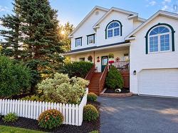 10 Blanchard Crescent  Bedford, NS B4A 4C5
