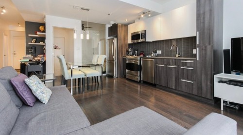 Salon - 115-750 32E Avenue, Montréal (Lachine), QC 