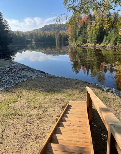 Bord de l'eau - 11 Ch. Des Idéalistes, La Conception, QC 