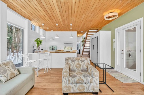 Intérieur - 11 Ch. Des Idéalistes, La Conception, QC 