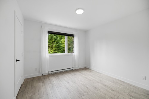 Bedroom - 596 Rue Beauregard, Sainte-Agathe-Des-Monts, QC 