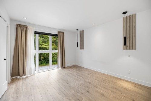 Master Bedroom - 596 Rue Beauregard, Sainte-Agathe-Des-Monts, QC 