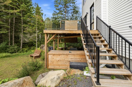 Staircase - 596 Rue Beauregard, Sainte-Agathe-Des-Monts, QC 