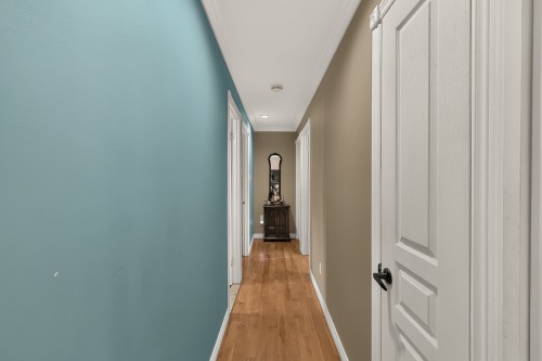Passageway - 226 Rue Houde, Saint-Eustache, QC 