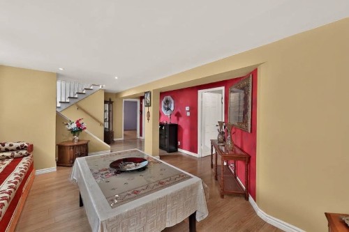 Den - 226 Rue Houde, Saint-Eustache, QC 