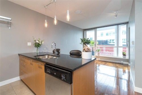 #505-834 Johnson St, Victoria, BC 
