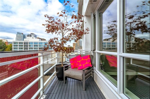 #505-834 Johnson St, Victoria, BC 