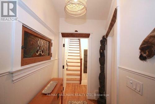 UPPER - 91 IVY AVENUE , Toronto, Ontario M4L 2H8 4