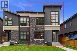 406 33 Avenue NW  Calgary, AB T2K 0B4