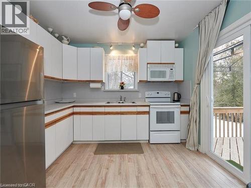 53 Lindale Avenue, Tiny, ON 