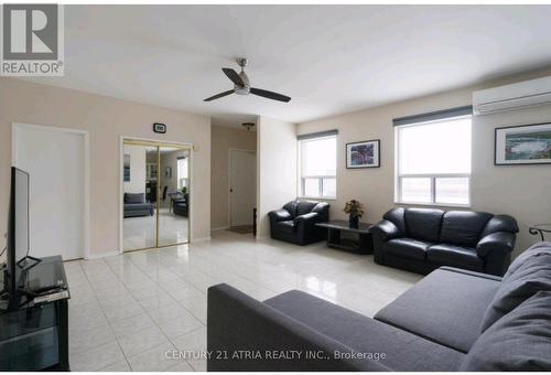 2ND FLOOR - 3199 DUFFERIN STREET , Toronto, Ontario M6A 2T2 4