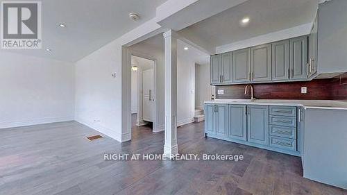 82 ELLINGTON DRIVE , Toronto, Ontario M1R 3Y1 5