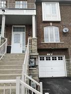 GL UNIT - 28 MARTELL GATE  Aurora, ON L4G 0C4