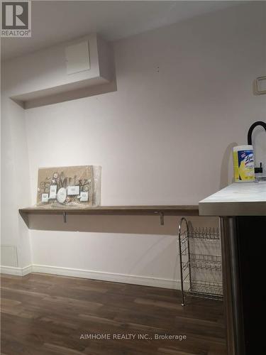 GL UNIT - 28 MARTELL GATE , Aurora, Ontario L4G 0C4 2