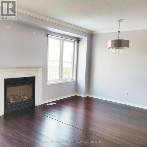2054 GLENHAMPTON ROAD , Oakville, Ontario L6M 3T9 2