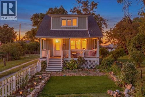 285 Beach Boulevard, Hamilton, ON 
