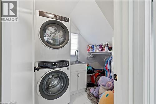 285 Beach Boulevard, Hamilton, ON 