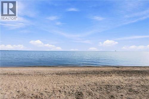 285 Beach Boulevard, Hamilton, ON 