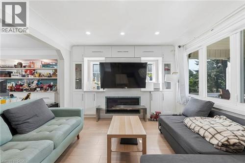 285 Beach Boulevard, Hamilton, ON 