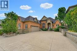 56 ACADEMY Street  Ancaster, ON L9G 2Y1