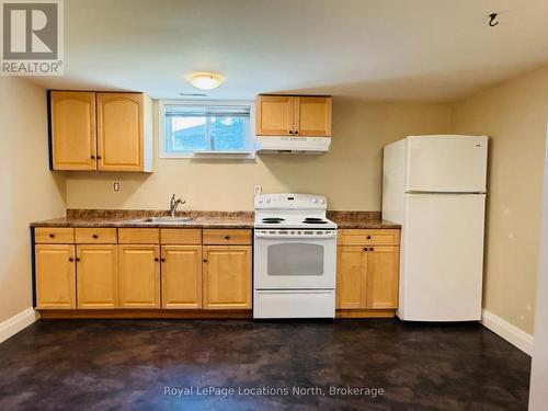 UNIT B - 373 PEEL STREET , Collingwood, Ontario L9Y 3W5 5