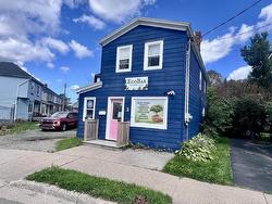 3 Center Street South End, NS B1P 2G8