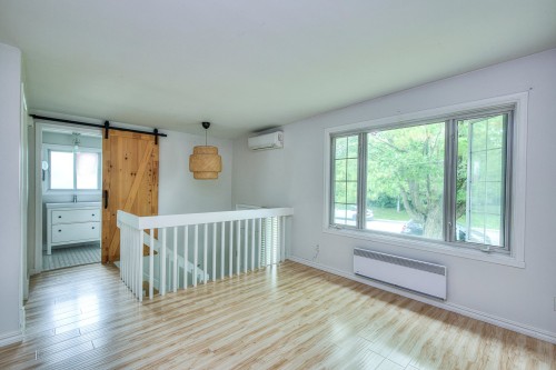 Intérieur - 771 Rue Julien, Laval (Sainte-Dorothée), QC 